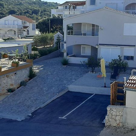 Apartment Mezaroca Рогозниця Екстер'єр фото