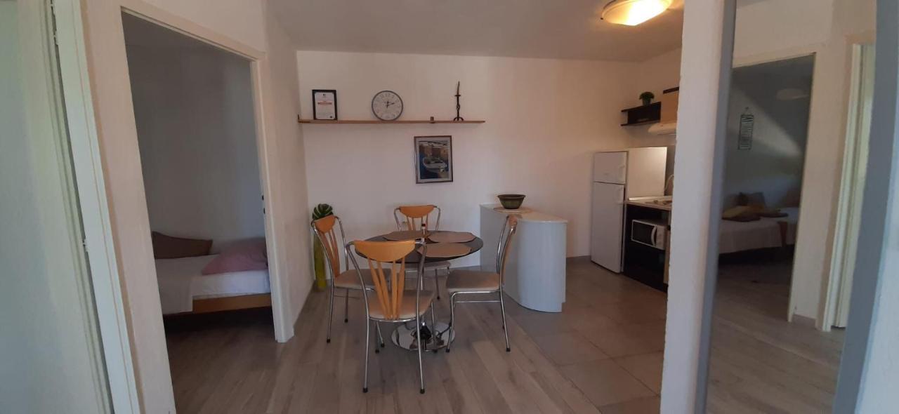 Apartment Mezaroca Рогозниця Екстер'єр фото