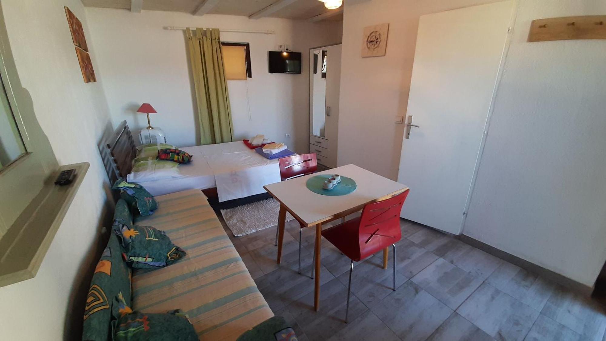 Apartment Mezaroca Рогозниця Екстер'єр фото